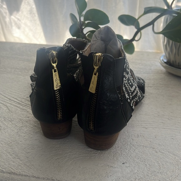 Beaded small platform sandals - Picture 3 of 6